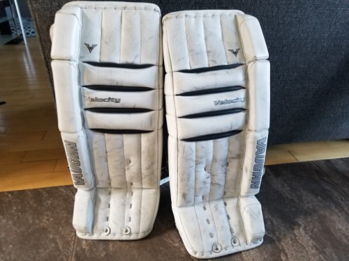 Goalie pads